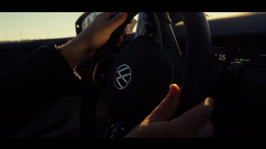 Porsche Albania x Kitesurf still 3